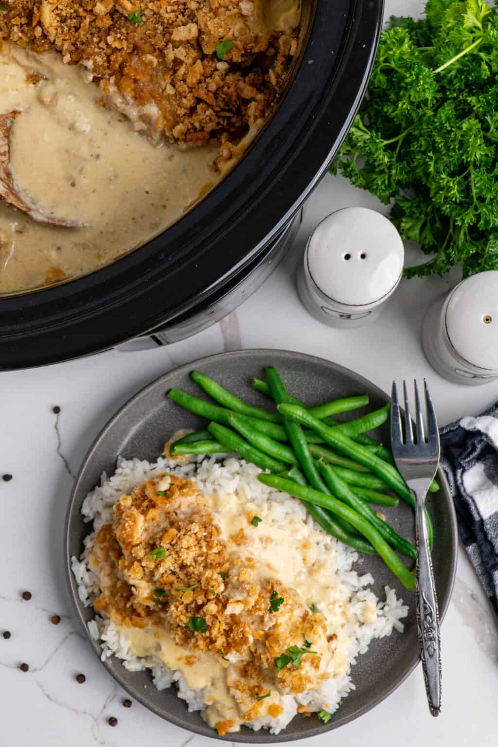 Slow Cooker Chicken Casserole (With Ritz Crackers) Slow Cooker Meals