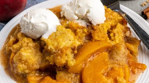 Crock Pot Peach Cobbler with Cake Mix