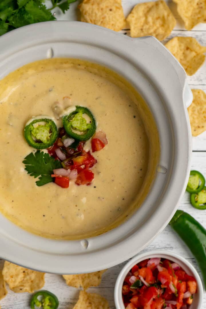 Crock Pot White Queso Dip