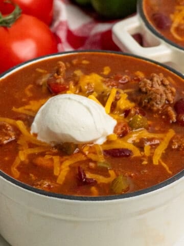 Close up of Wendy's chili in a white bowl.